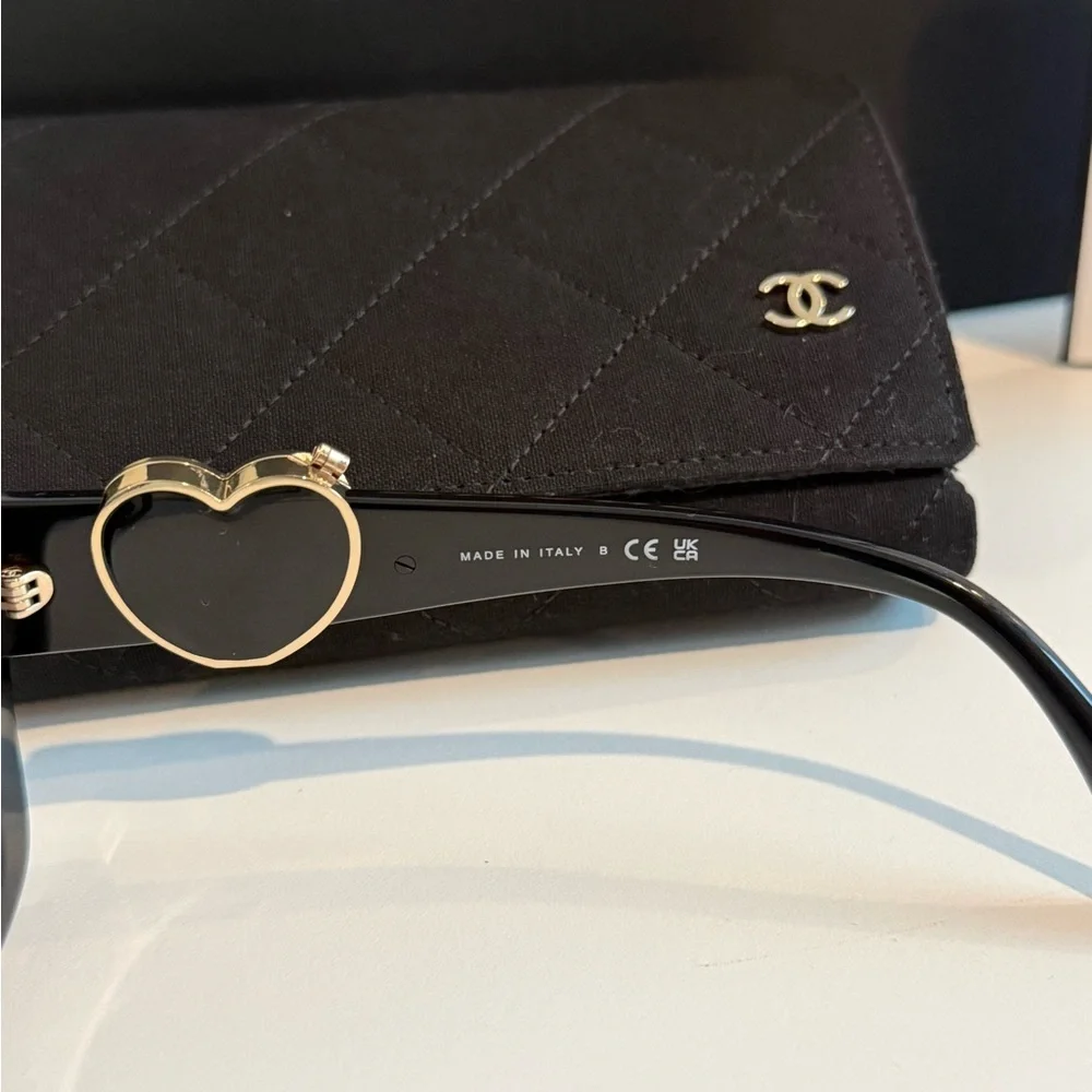 Chanel heart mirror sunglasses - Picture 4 of 11